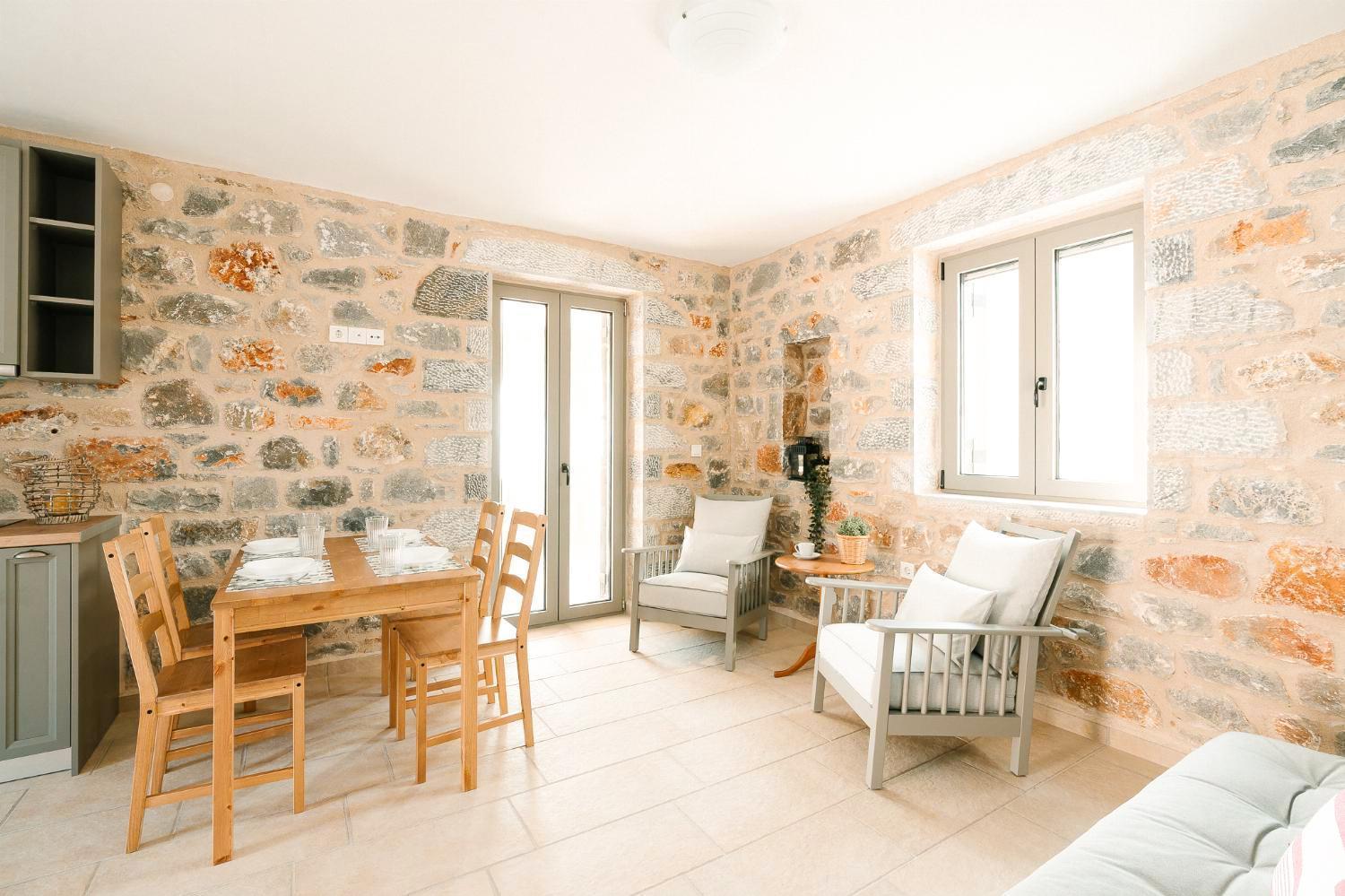 Villa Dioni Thio